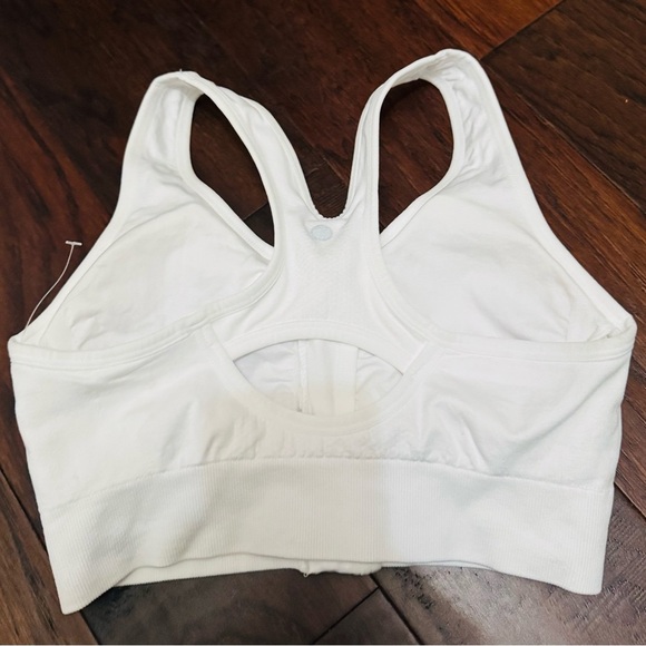 Yogalicious Katie Zip Padded Sports Bra White Size Medium NWOT - Picture 7 of 7